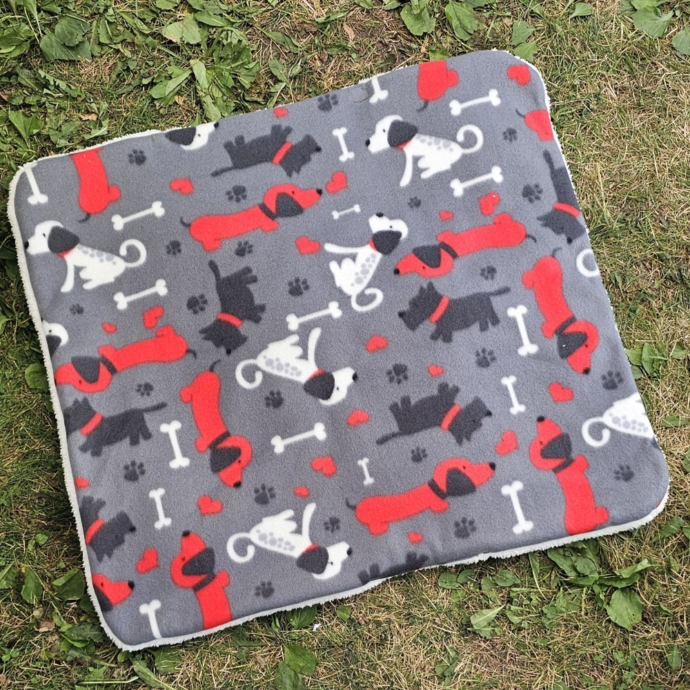 NEW! Puppy Dogs Gray Pet Mat - Large - 3 Layers, Fleece + Sherpa | Dog Cat Baby